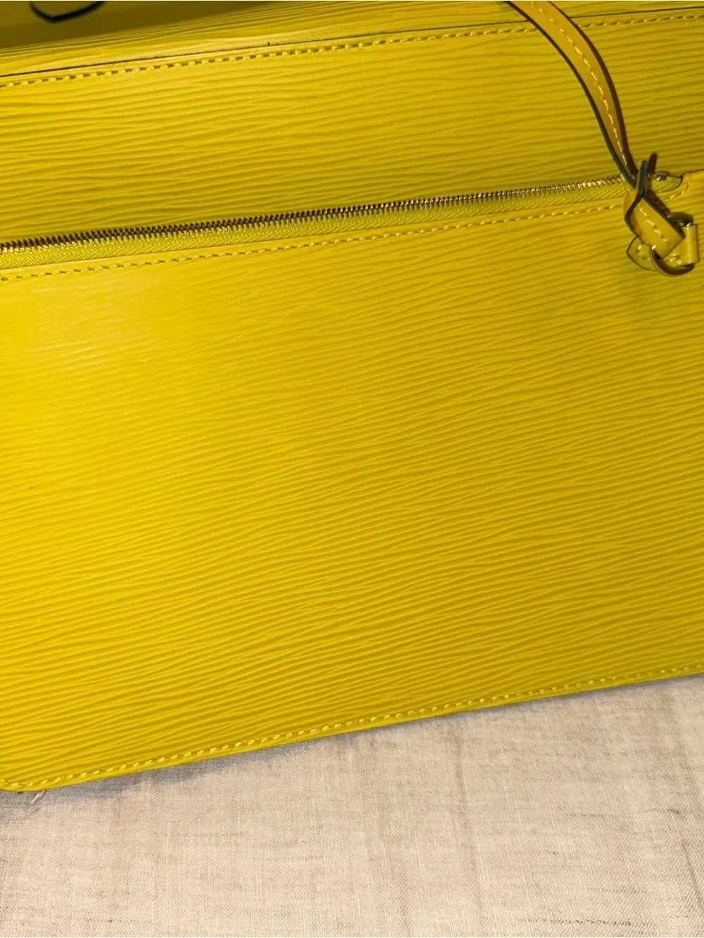 Louis Vuitton Neverful MM limited edition Pistache